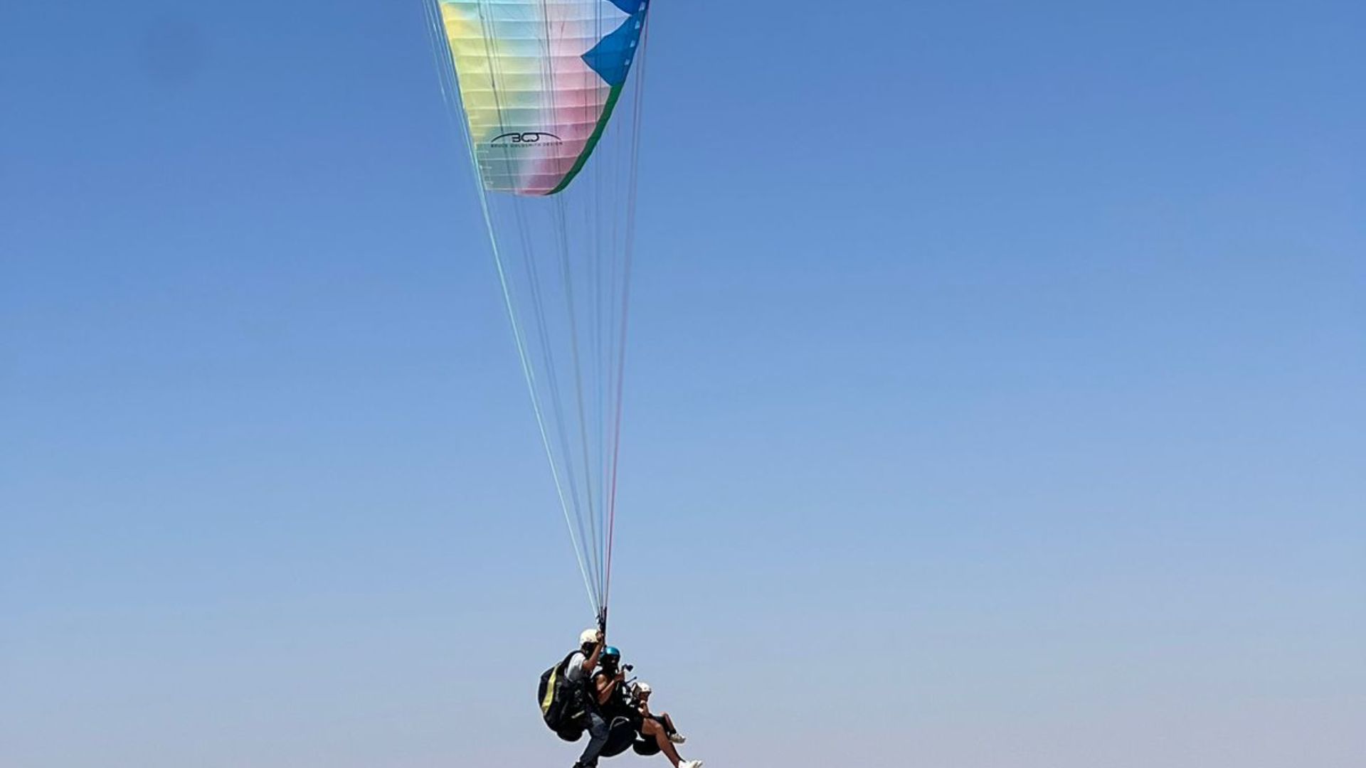 Paragliding + Quad Biking (2 Hours) + Camel Riding + Dinner Show Adventure in Agafay Desert